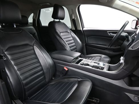 Used 2023 Ford Edge SEL image 9