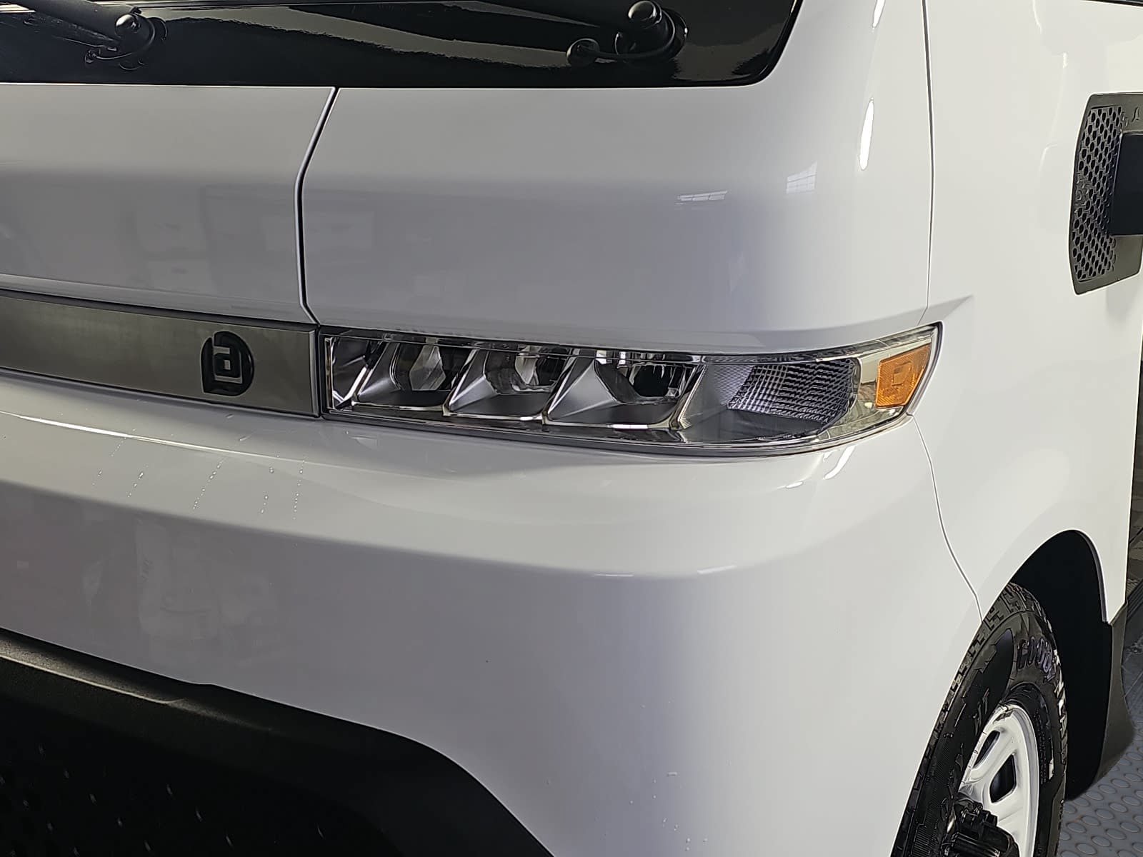 Used 2024 Chevrolet Brightdrop 600 w/ Commercial Equipment Package AWD/4WD image 21