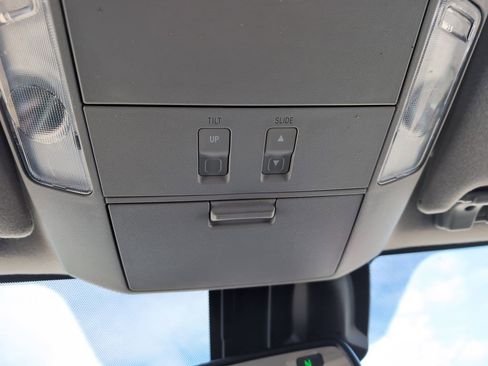 Used 2018 Toyota Sequoia Limited image 32