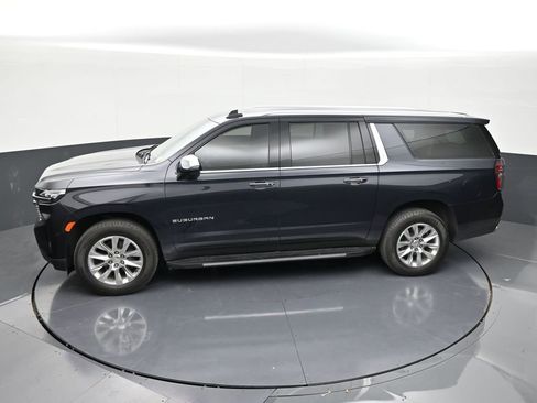 Used 2024 Chevrolet Suburban Premier image 13