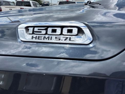 Used 2019 RAM 1500 Big Horn AWD/4WD image 13