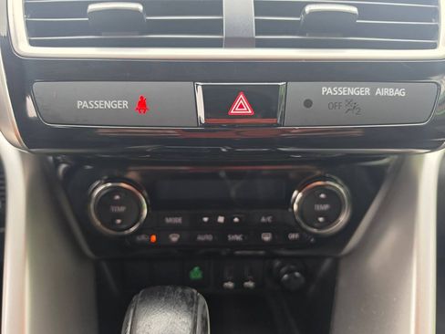 Used 2019 Mitsubishi Eclipse Cross SE AWD/4WD image 39