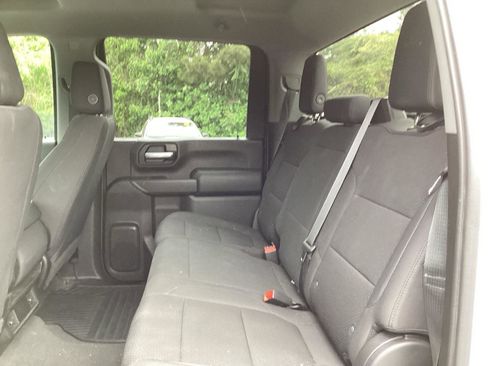 Used 2021 Chevrolet Silverado 2500 Custom w/ Custom Value Package AWD/4WD image 5