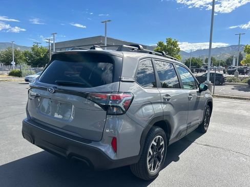 Used 2025 Subaru Forester Premium AWD/4WD image 5