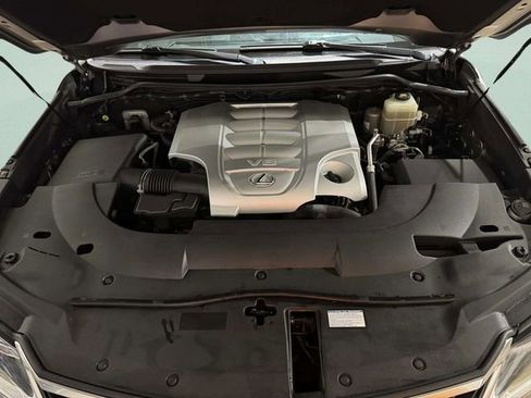 Used 2020 Lexus LX 570 4WD w/ Sport Package image 31
