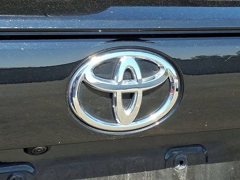 Used 2025 Toyota RAV4 XLE AWD/4WD image 8