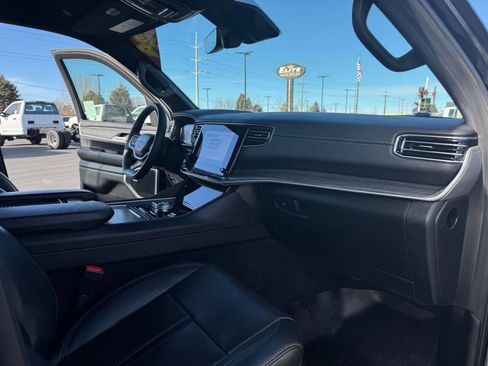 Used 2024 Jeep Wagoneer Series III image 39