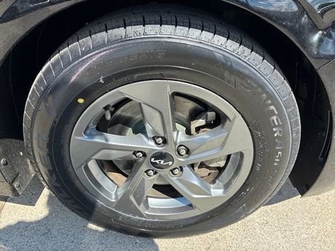 Used 2023 Kia K5 LXS FWD image 11