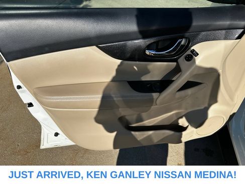 Used 2016 Nissan Rogue SL w/ SL Premium Package AWD/4WD image 15