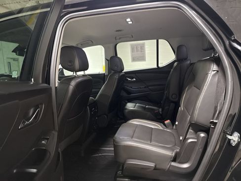 Used 2021 Chevrolet Traverse LT AWD/4WD image 22