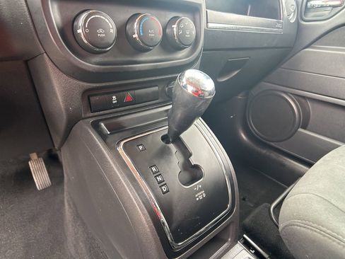 Used 2012 Jeep Patriot Sport image 37