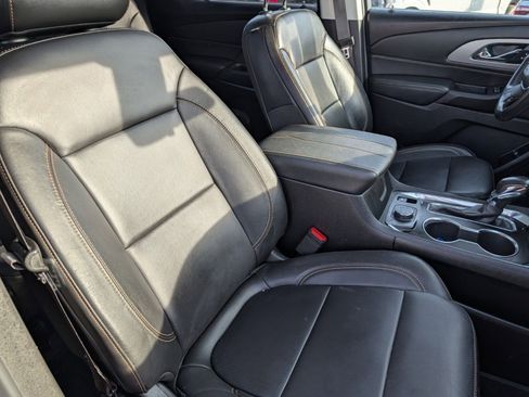 Certified 2021 Chevrolet Traverse LT w/ LT Premium Package image 28