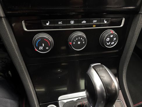 Used 2017 Volkswagen GTI Autobahn FWD image 21