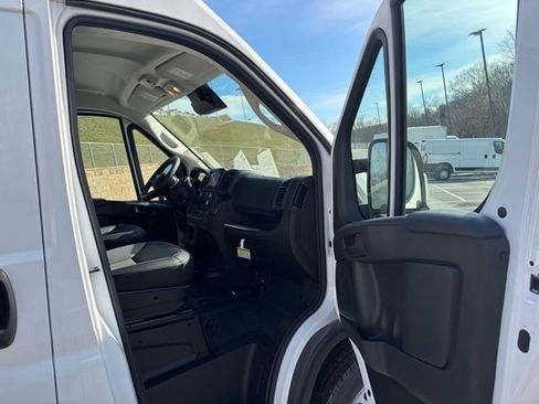 Used 2024 RAM ProMaster 3500 w/ Power Group image 25