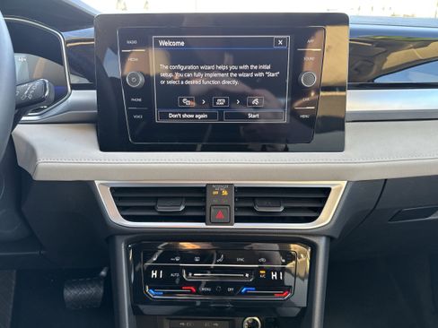 New 2026 Volkswagen Taos SE image 16
