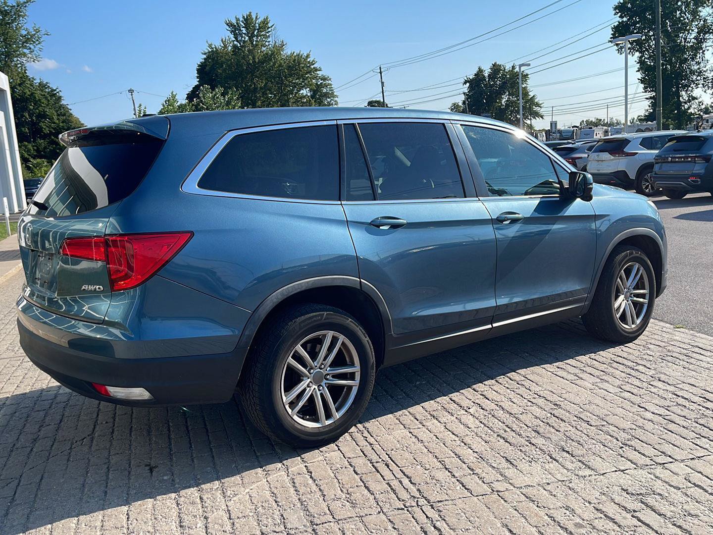 Used 2017 Honda Pilot EX image 4