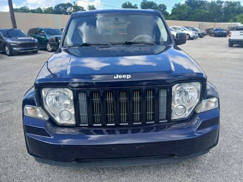 Used 2012 Jeep Liberty Sport w/ Driver Convenience Group RWD image 2