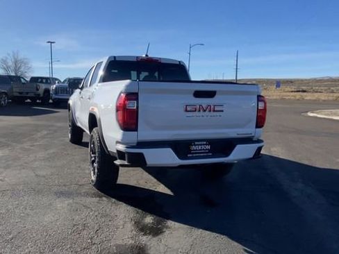 New 2025 GMC Canyon Elevation w/ Convenience Package image 7