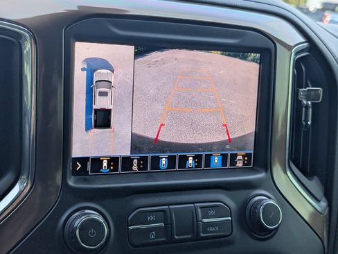 Used 2020 Chevrolet Silverado 1500 High Country w/ Technology Package AWD/4WD image 11