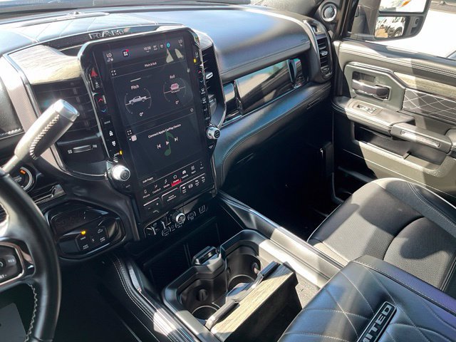 Used 2025 RAM 2500 Limited AWD/4WD image 36