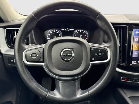 Used 2019 Volvo XC60 T6 Momentum w/ Advanced Package AWD/4WD image 19