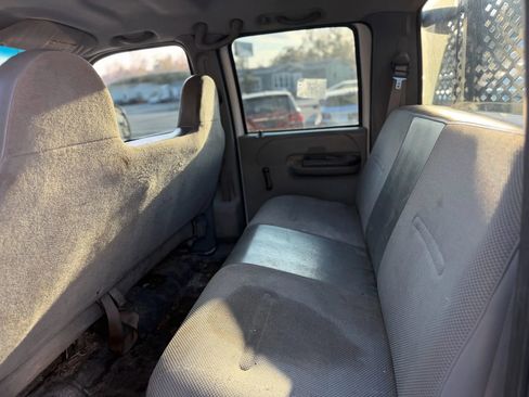Used 2006 Ford F550 4x4 Crew Cab Super Duty image 10