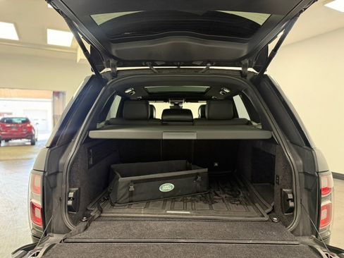 Used 2019 Land Rover Range Rover image 25