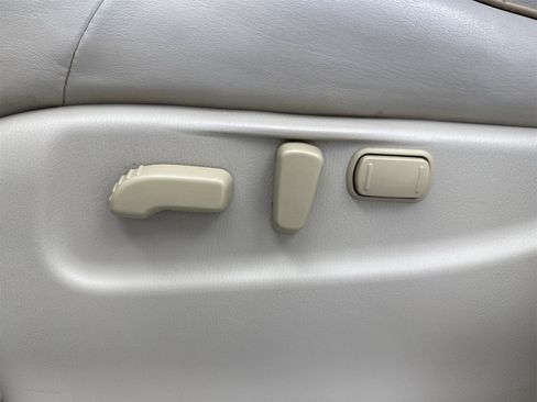 Used 2016 INFINITI QX80 2WD w/ Driver's Assistance Package image 17