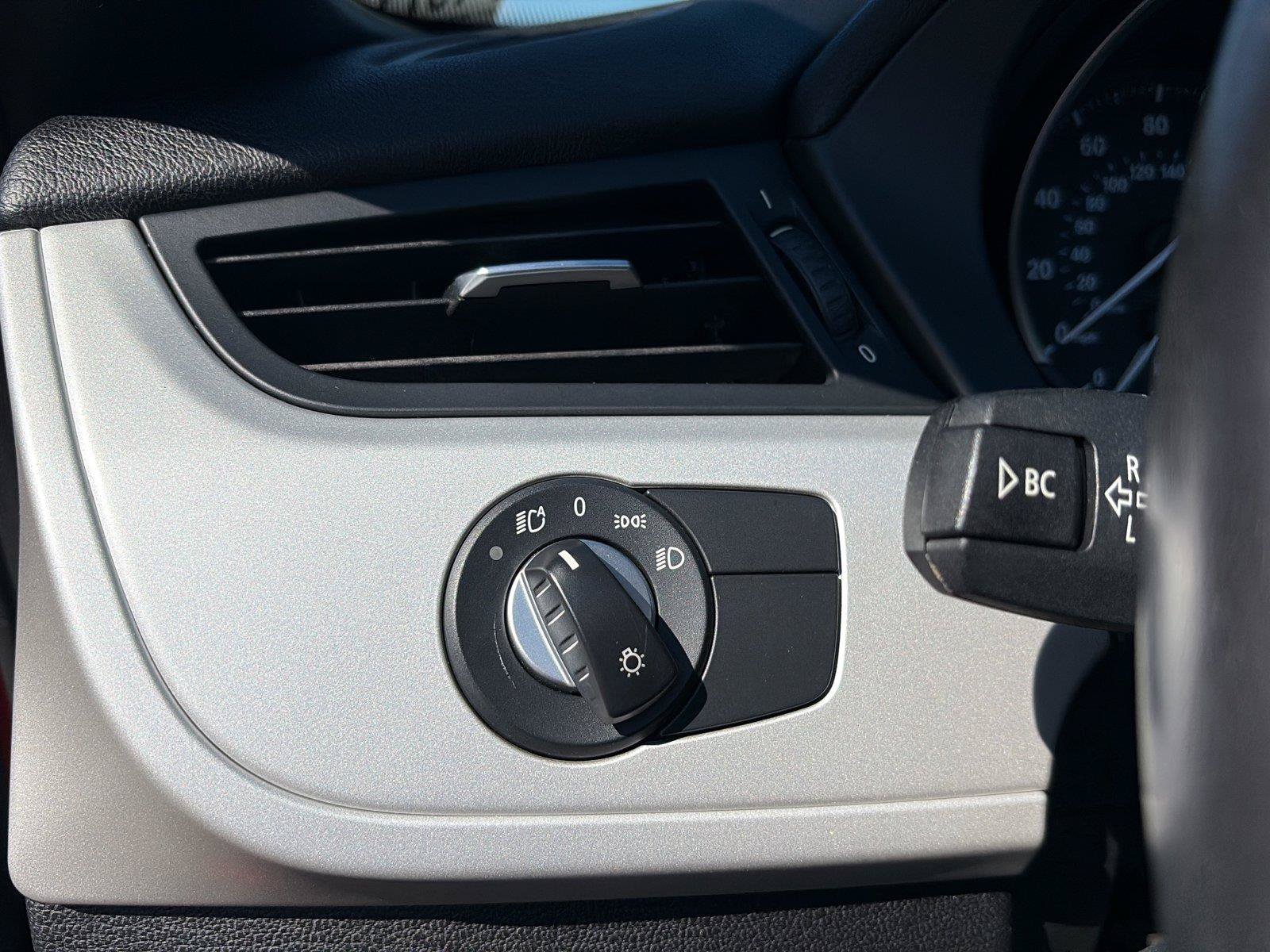 Used 2012 BMW Z4 sDrive28i RWD image 28