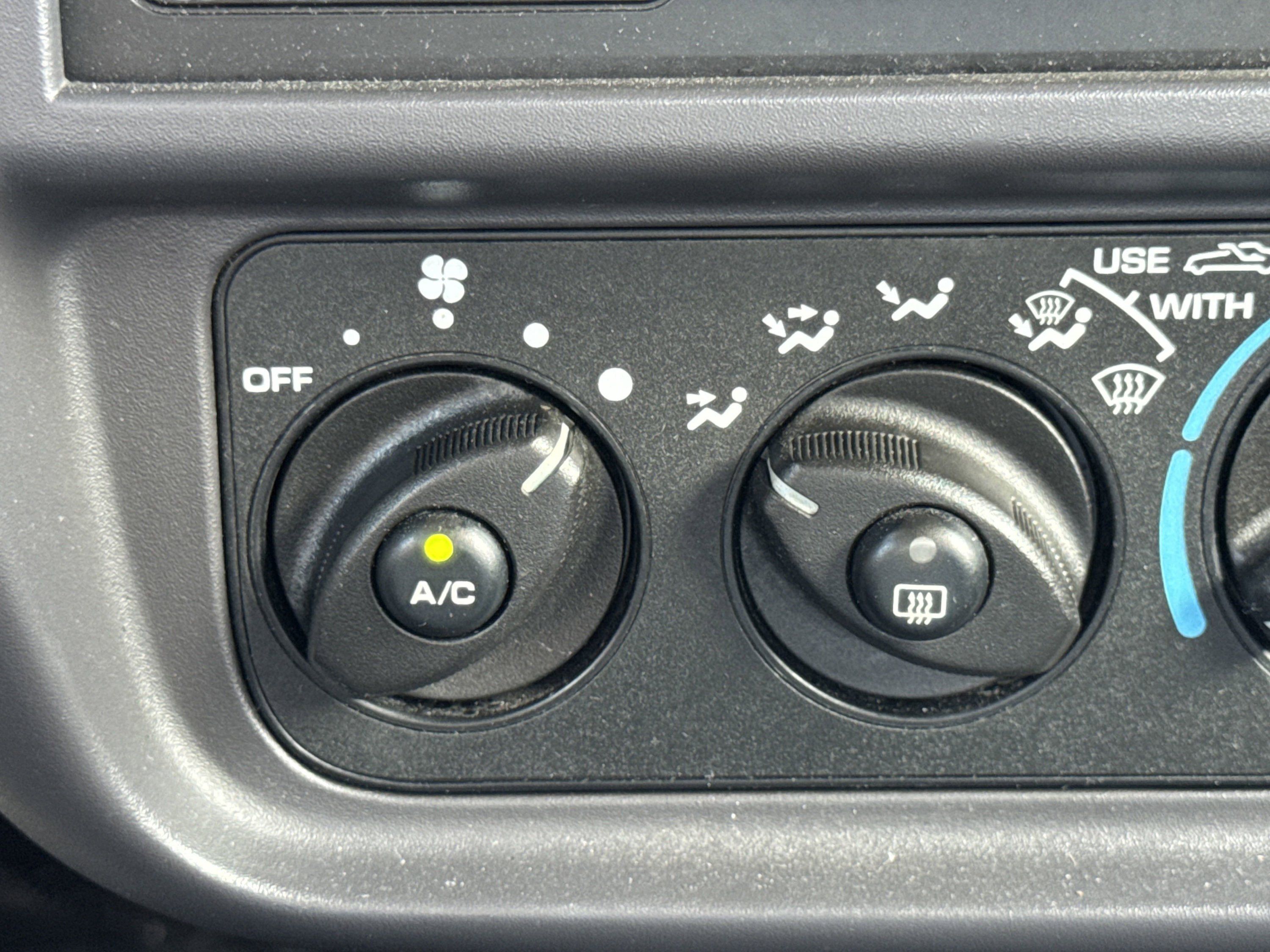 Used 2002 Chrysler Prowler RWD image 71