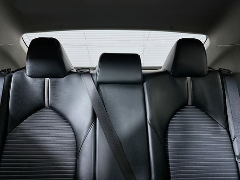 Used 2024 Toyota Camry SE image 29