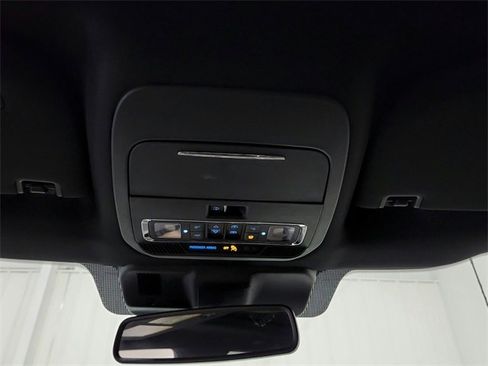 Used 2022 Ford F150 Lariat w/ Equipment Group 502A High image 31