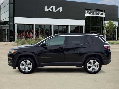 Used 2019 Jeep Compass Latitude AWD/4WD image 5