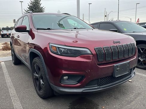 Used 2020 Jeep Cherokee Latitude Plus image 3