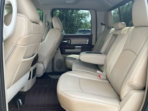 Used 2015 RAM 1500 Laramie w/ Convenience Group AWD/4WD image 14