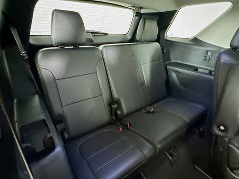 Used 2020 Chevrolet Traverse RS FWD image 34