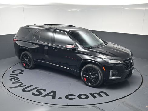 Certified 2023 Chevrolet Traverse Premier w/ Redline Edition image 32