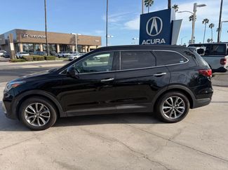Used 2017 Hyundai Santa Fe SE FWD video 2