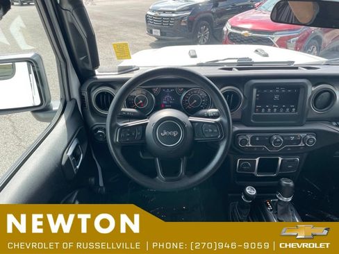 Used 2022 Jeep Wrangler Unlimited Sport AWD/4WD image 21