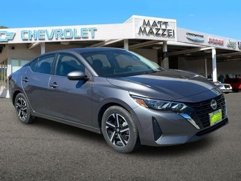 Used 2024 Nissan Sentra SV FWD image 2