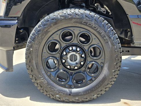 Used 2024 Ford F350 XLT w/ XLT Premium Package AWD/4WD image 12