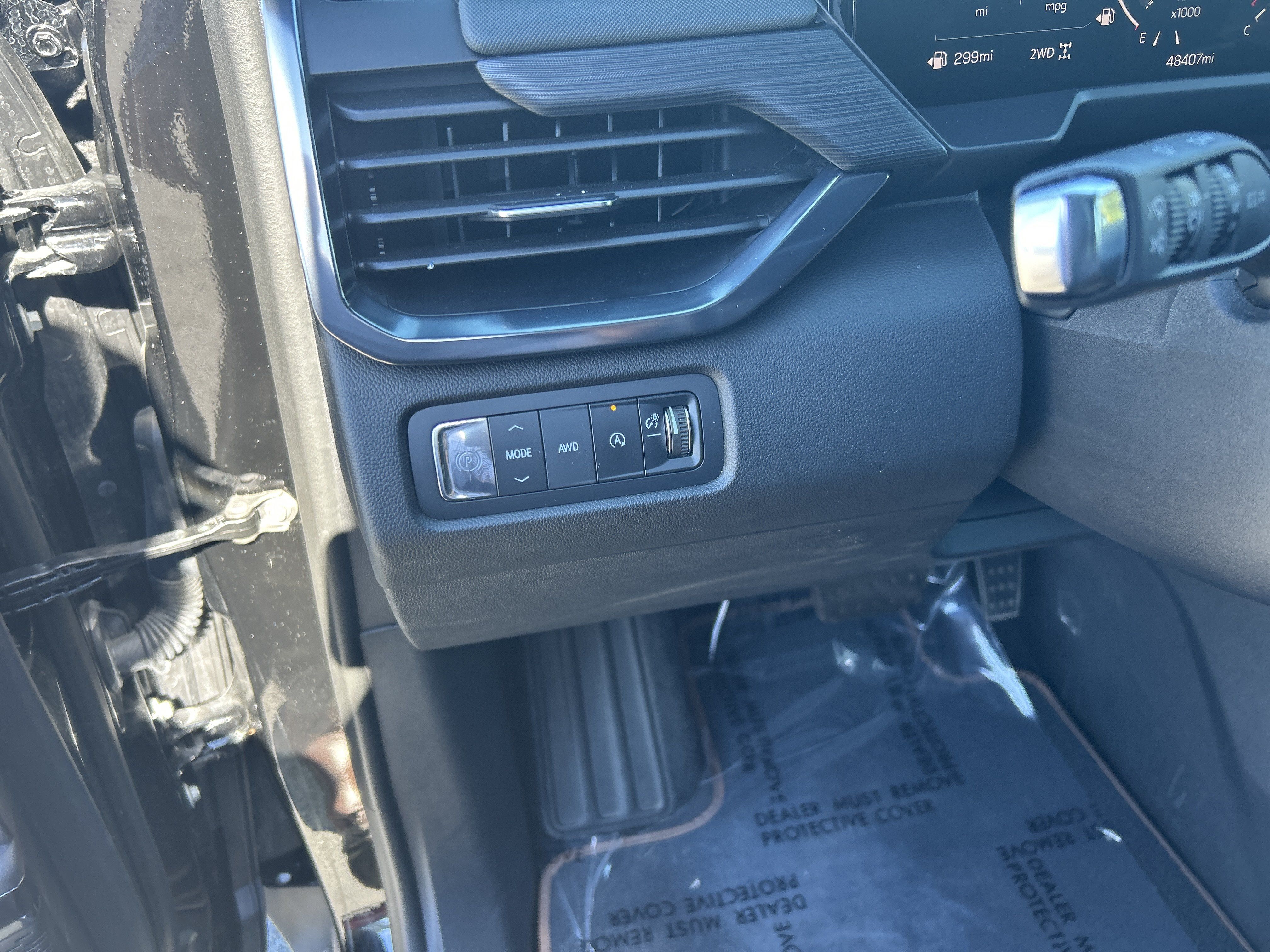 Used 2024 GMC Acadia AT4 w/ Luxury Package AWD/4WD image 23
