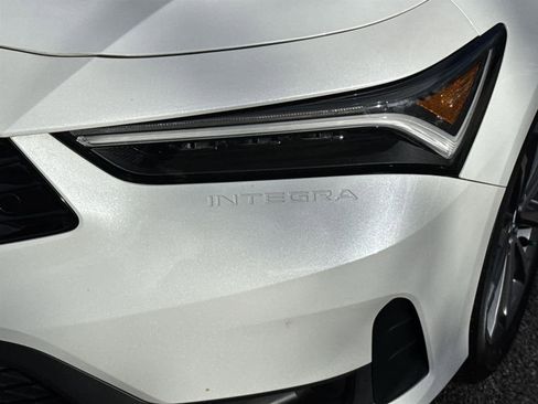 Certified 2023 Acura Integra image 9