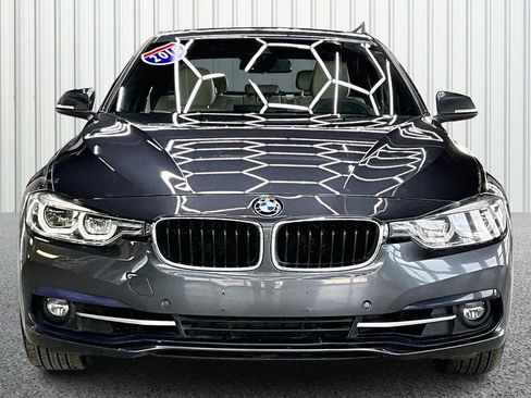 Used 2018 BMW 330i xDrive Sedan w/ Premium Package image 2