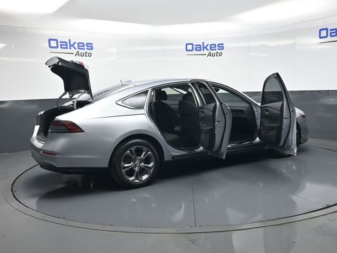 Used 2023 Honda Accord EX image 52