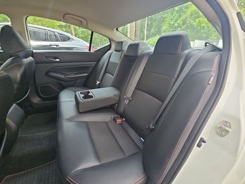 Used 2019 Nissan Altima 2.5 SR FWD image 11