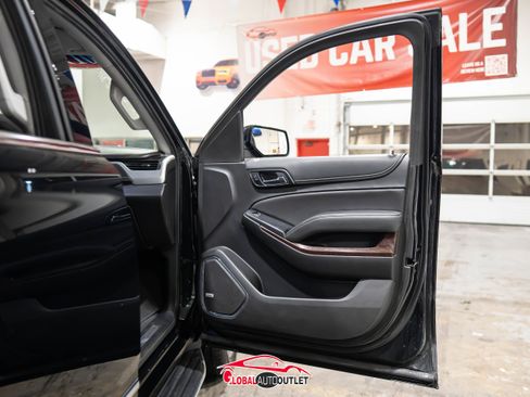 Used 2019 GMC Yukon XL SLT w/ Premium Edition image 44