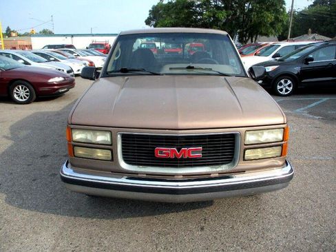 Used 1995 GMC Sierra 1500 Club Coupe 6.5-ft. Bed 2WD image 3