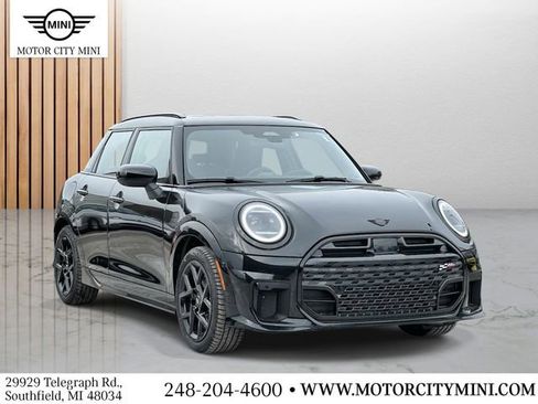 New 2026 MINI Cooper S image 1