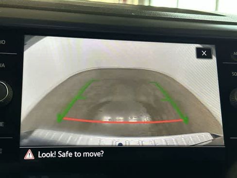 Certified 2023 Volkswagen Taos SE w/ Panoramic Sunroof Package image 14